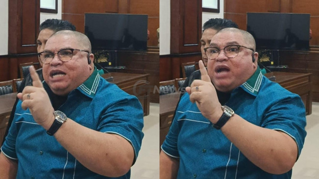 Pengacara Razman Nasution mengamuk di PN Jakarta Utara. [Foto: FTNews.co.id/Selvianus Kopong Basar]